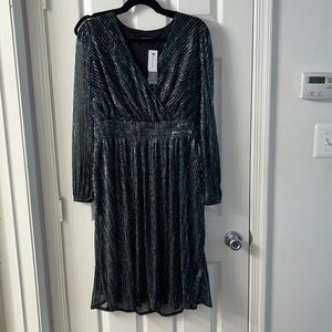 Long-Sleeve Crinkle Knit Dress